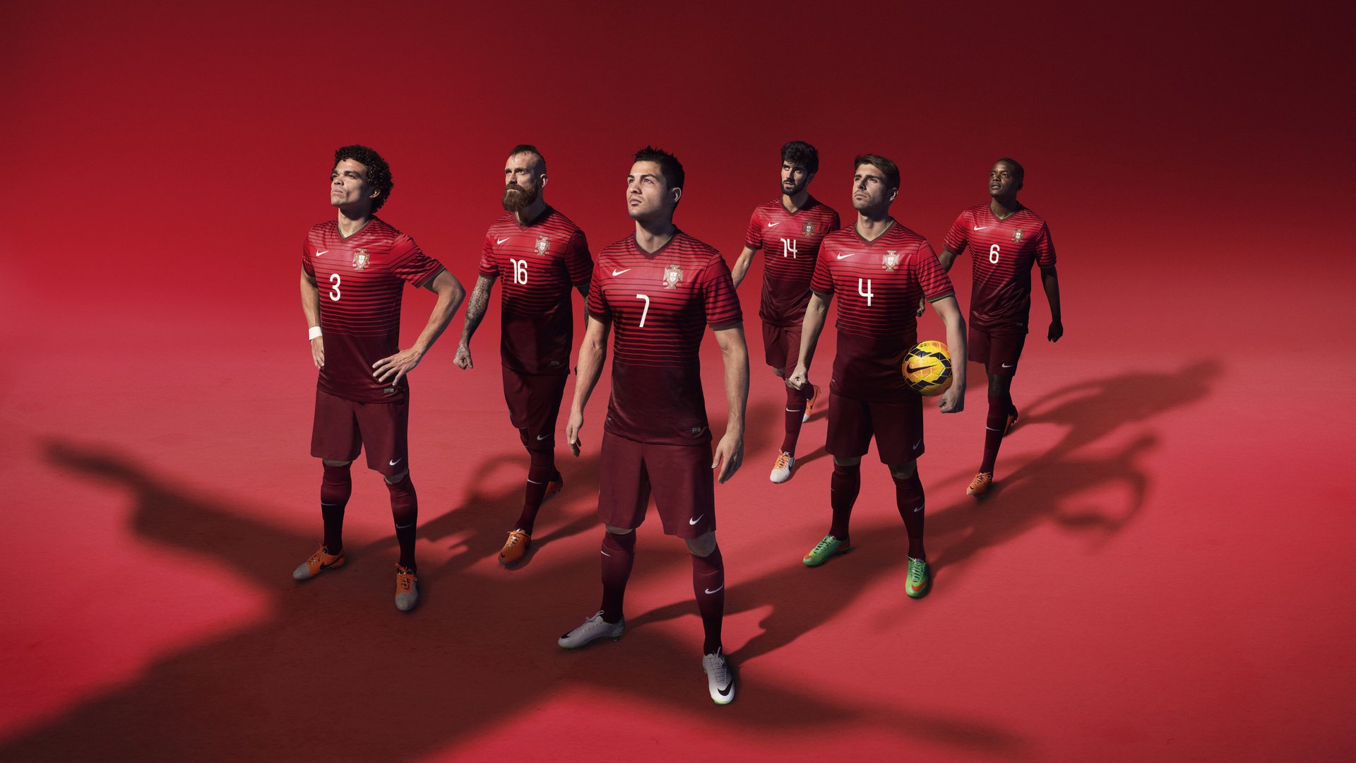 防守均衡进攻犀利实力绝对优势，足球防守平衡